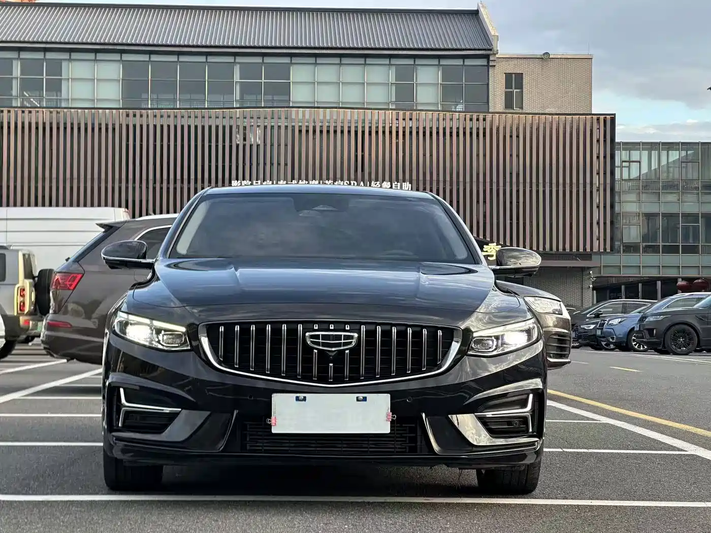 Фото 2 - Geely Preface