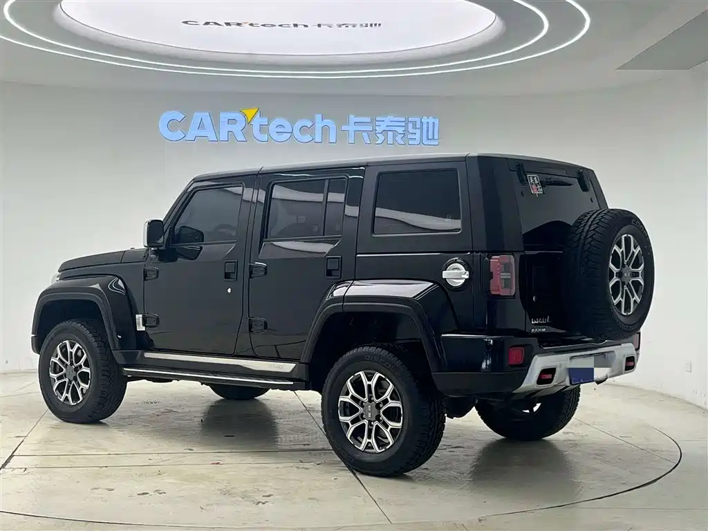 BAIC ORV Beijing Offroad BJ40 2024 2.0T Urban Hunter Glory Edition фото 4