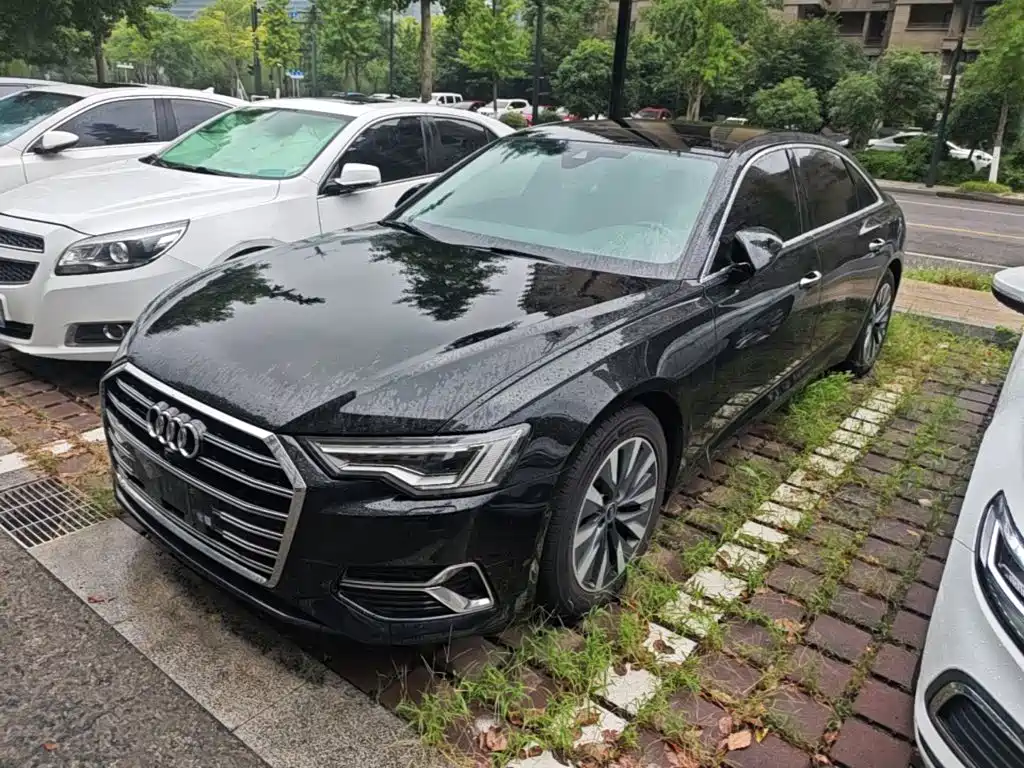 Фото 2 - Audi A6L