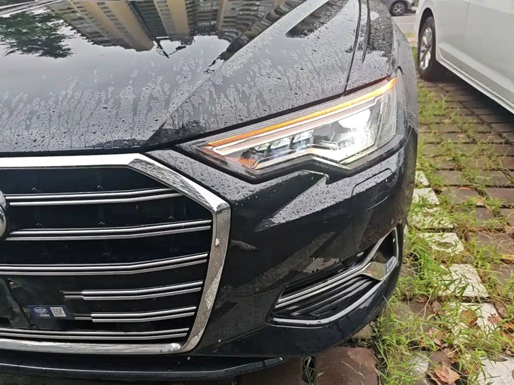 Фото 24 - Audi A6L