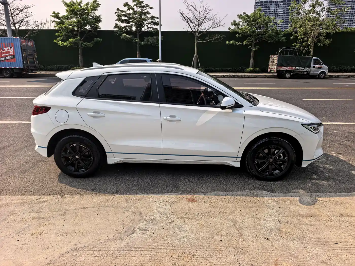 BYD E2