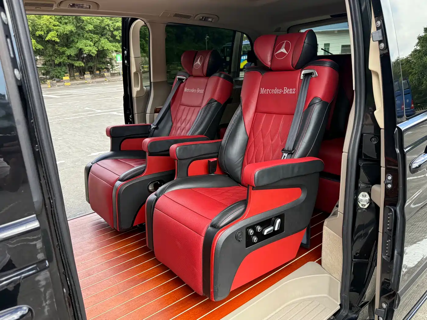 Mercedes-Benz Viano 2013 3.0L Privilege Edition фото 11