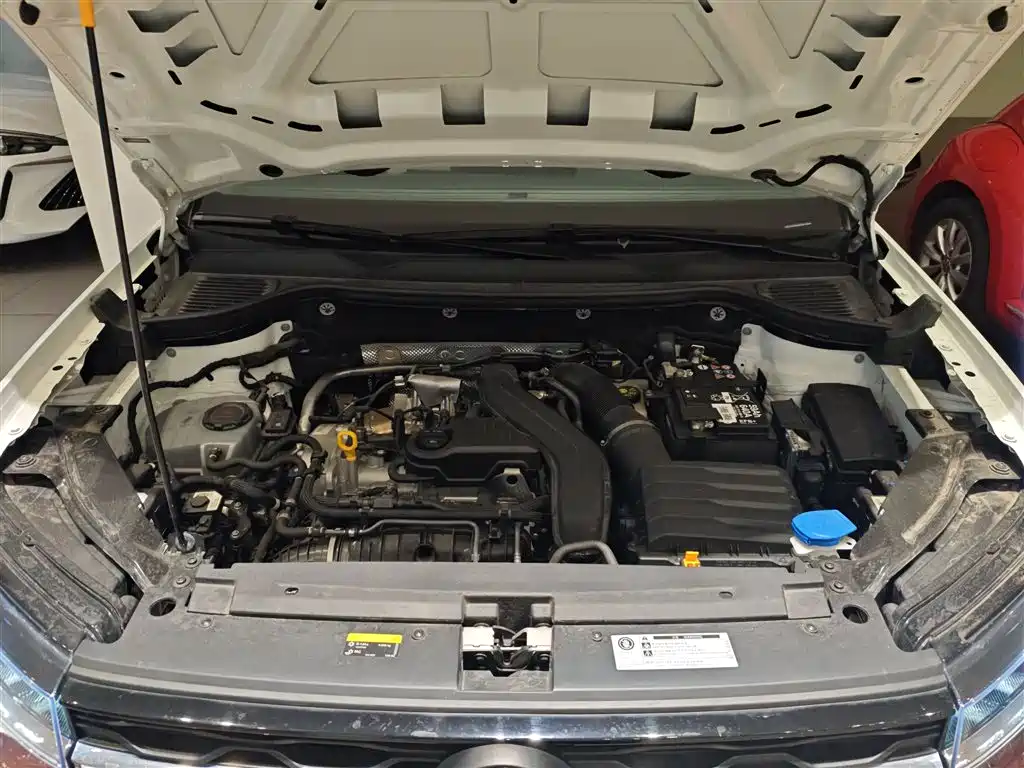 Volkswagen Tharu 2024 300TSI 2WD Moon Premium Edition фото 10