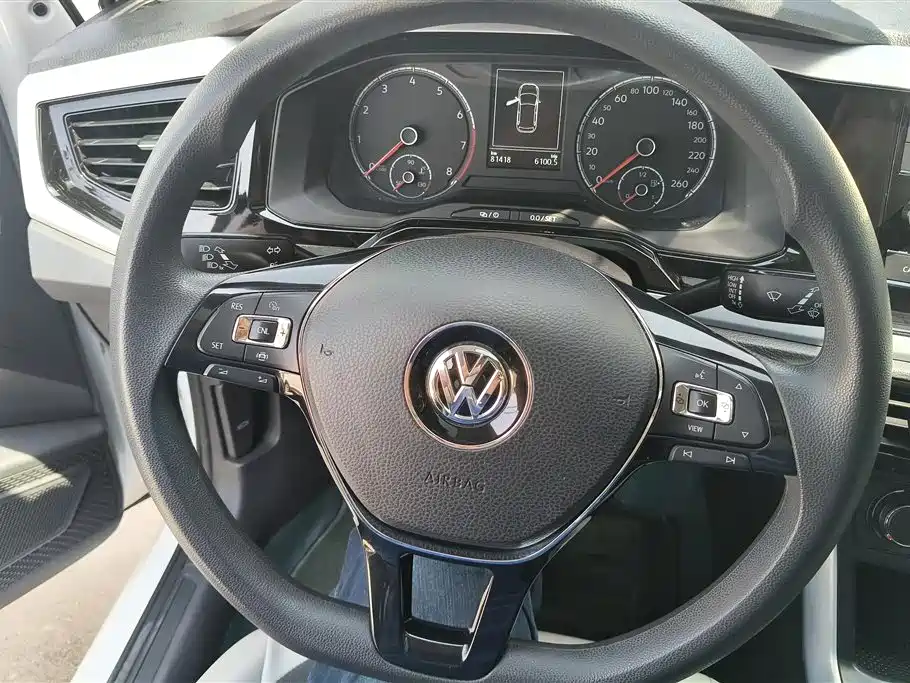 Volkswagen Polo 2019 Plus 1.5L Automatic Colorful Tech Edition фото 15
