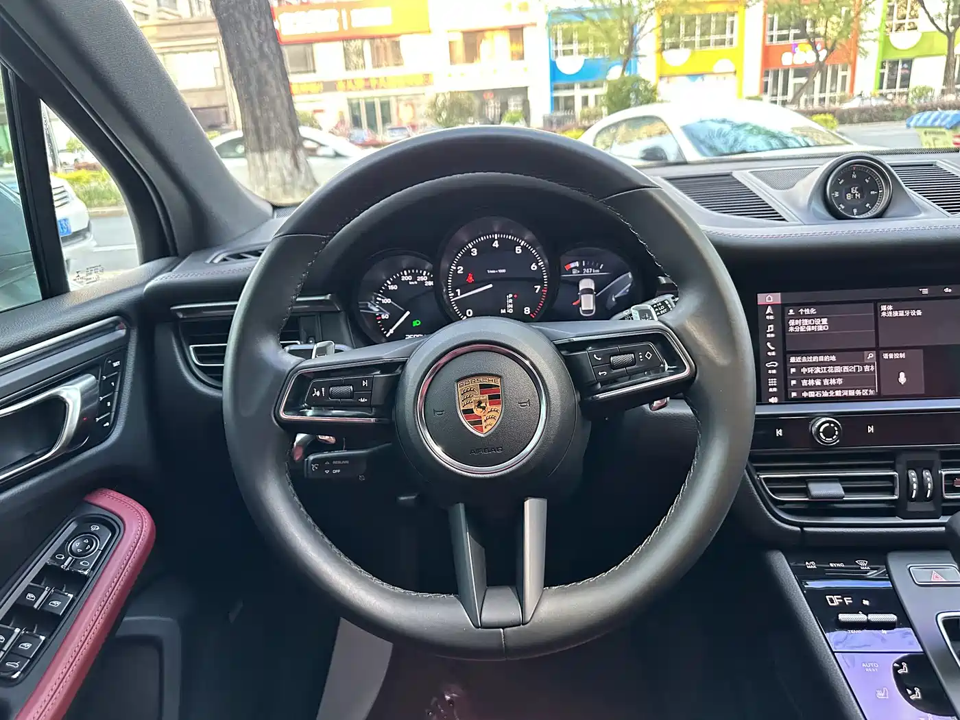 Porsche Macan 2022 Macan 2.0T фото 12