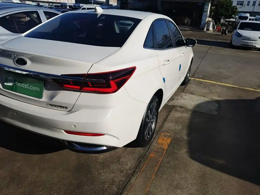 Ford Escort 2022 2021 1.5L Automatic Diamond Edition