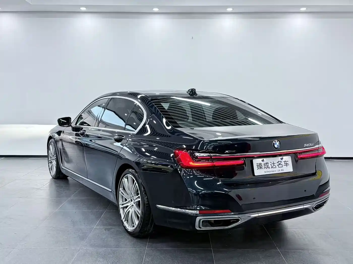 BMW 7 Series 2021 Model 740Li xDrive Executive Luxury Package фото 6