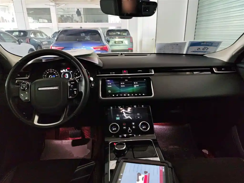Land Rover Range Rover Velar 2019 250PS фото 10