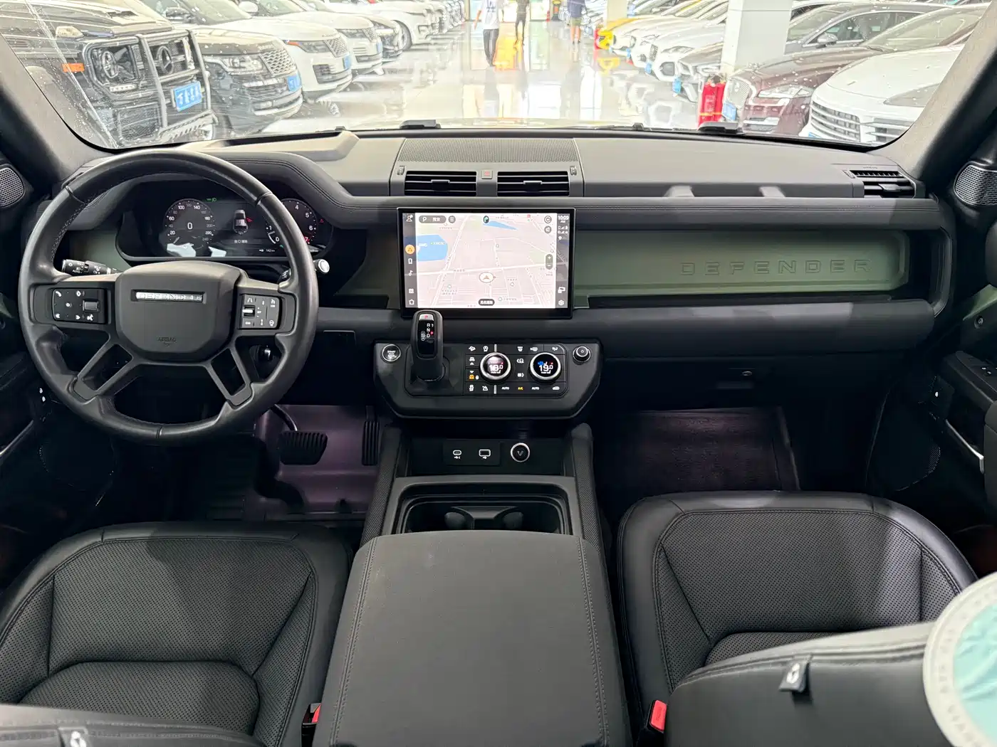 Land Rover Defender 2023 110 3.0T P400 75th Anniversary Legend Edition фото 14