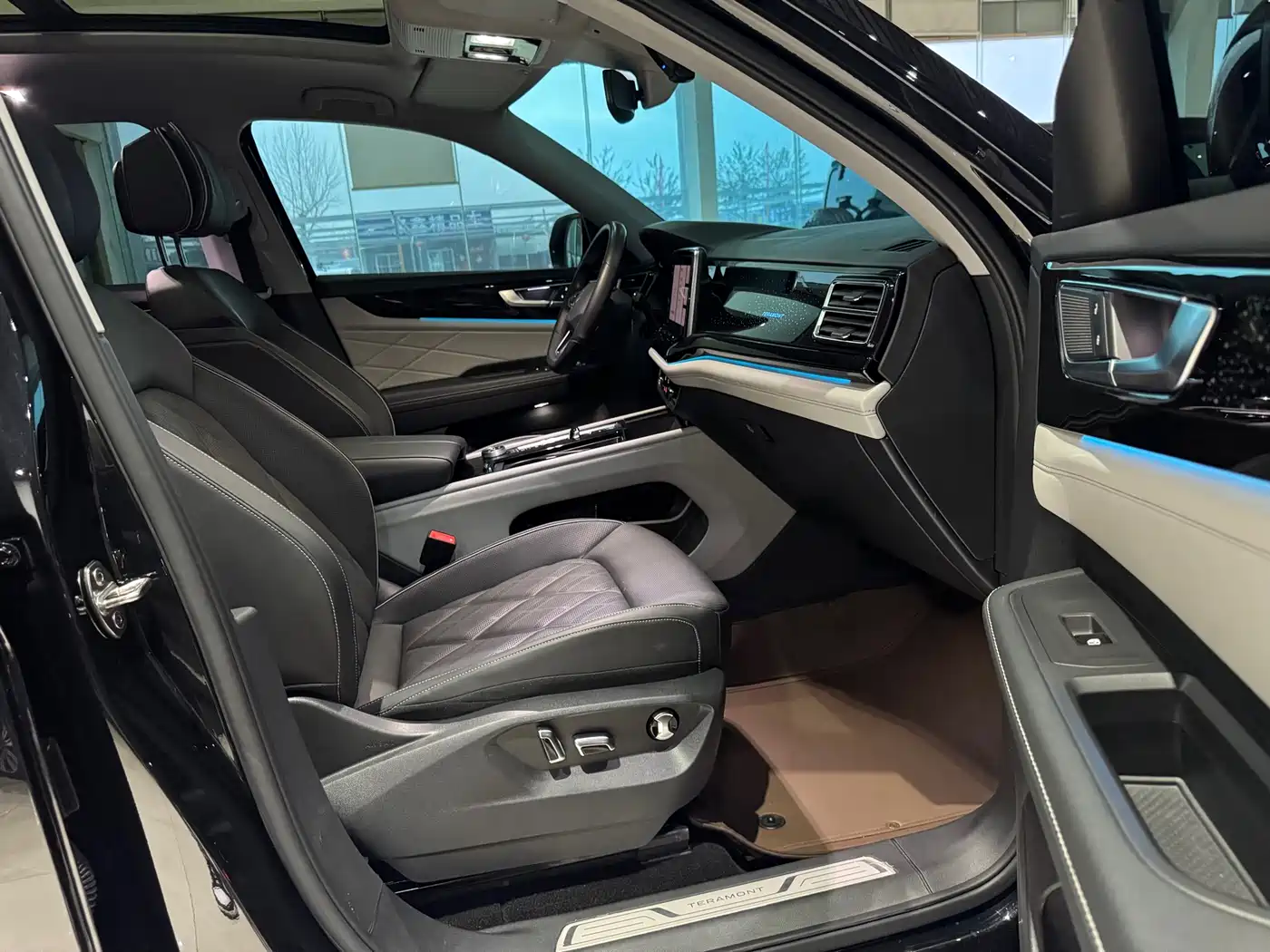 Volkswagen Teramont 2024 380TSI 4WD Prestige Luxury Edition фото 4