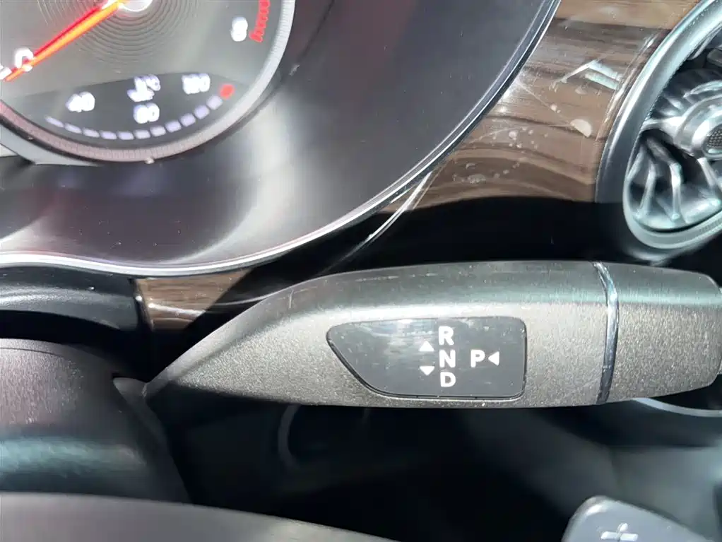 Mercedes-Benz V-Class 2018 V 260 Navigator Edition China VI фото 7