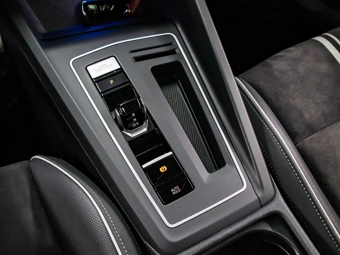 Volkswagen Golf 2021 280TSI DSG R-Line фото 11