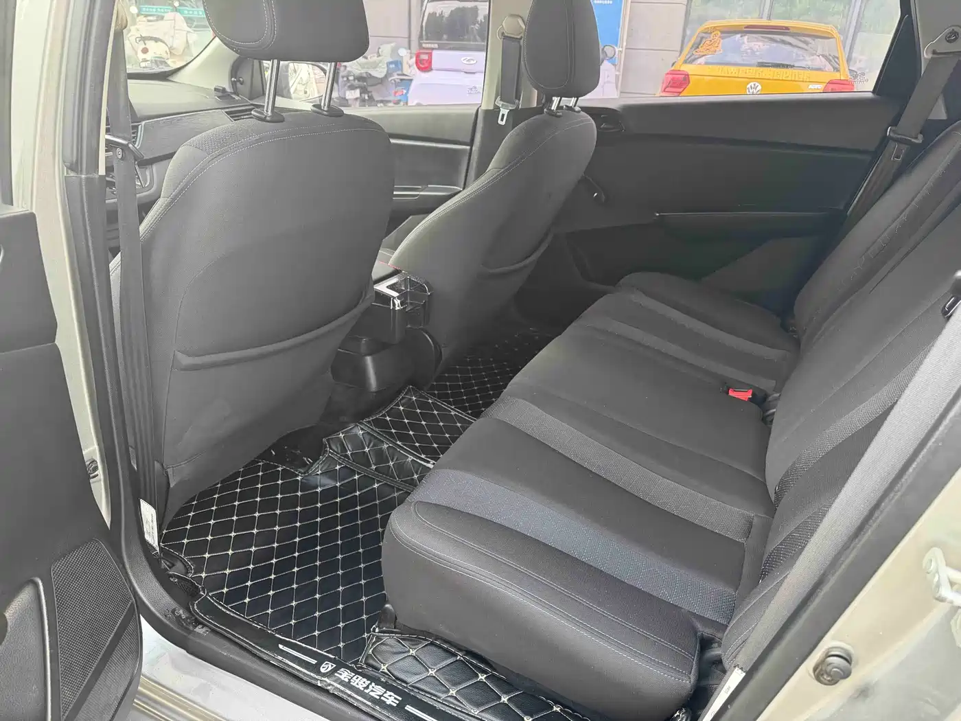 Baojun 310W 2018 2017 1.2L Manual Value Edition (China V)
