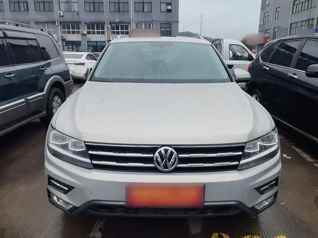 Volkswagen Tiguan L 2019 Facelift 330TSI Auto 2WD Smart Luxury China VI фото 3