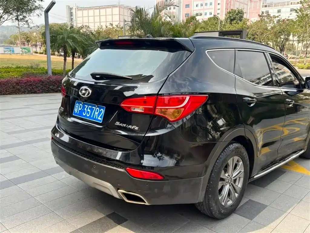 Hyundai Santa Fe 2013 Model 2.4L Automatic 2WD Comfort фото 4