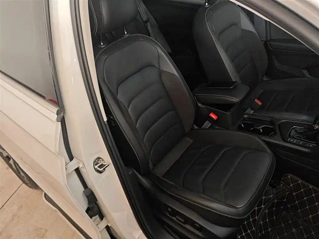 Volkswagen Tiguan L 2021 330TSI Automatic 2WD Smart фото 25