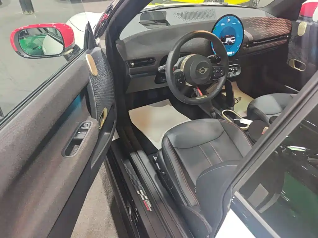 MINI Electric MINI JCW 2025 2025 JOHN COOPER WORKS