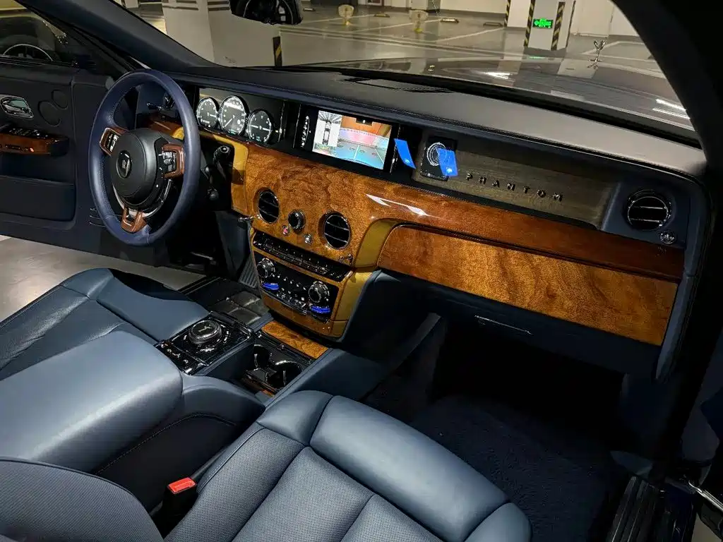 Rolls-Royce Phantom 2020 2018 6.7T Long Wheelbase Version