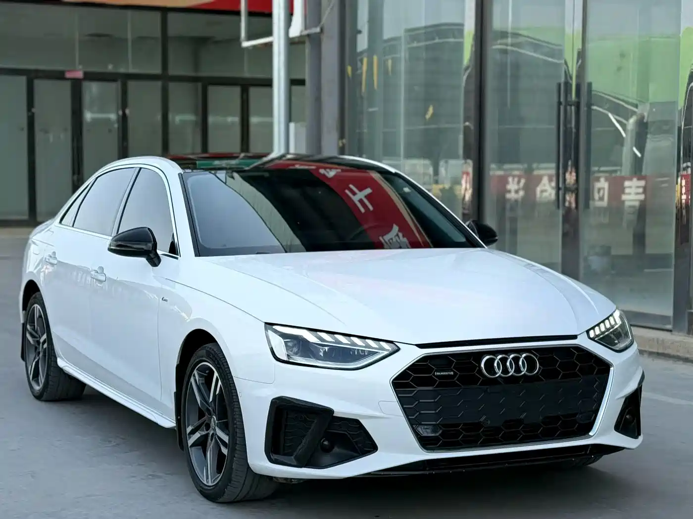 Audi A4L 2020 40 TFSI quattro Luxury Elegance фото 3