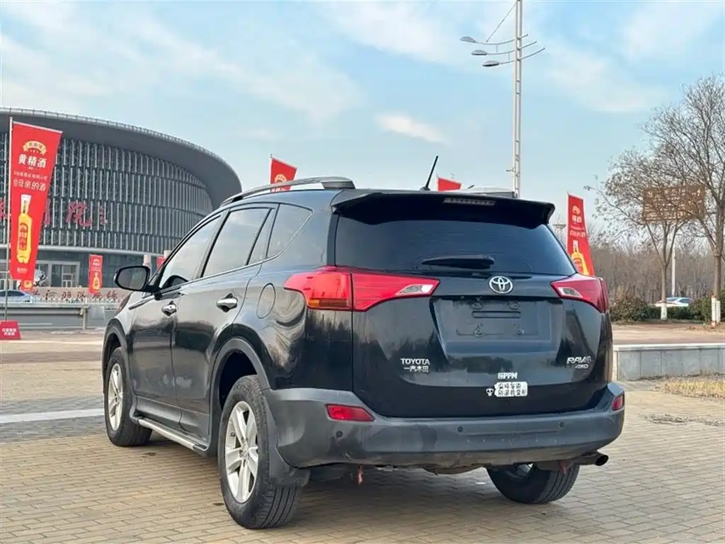 Toyota RAV4 Rongfang 2013 2.0L CVT 4WD Pioneer фото 6