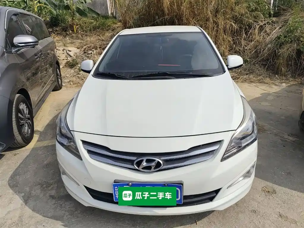 Hyundai Verna 2014 1.4L Automatic Smart GLS фото 3