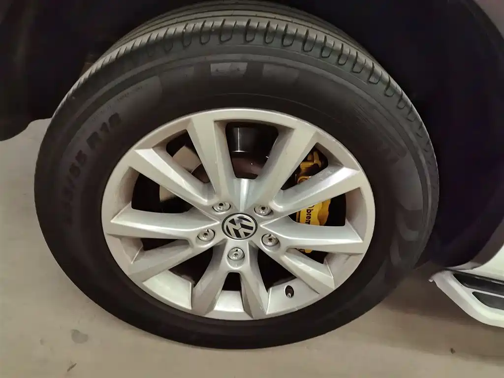 Volkswagen Touareg 2017 3.0TSI Explorer Edition фото 22