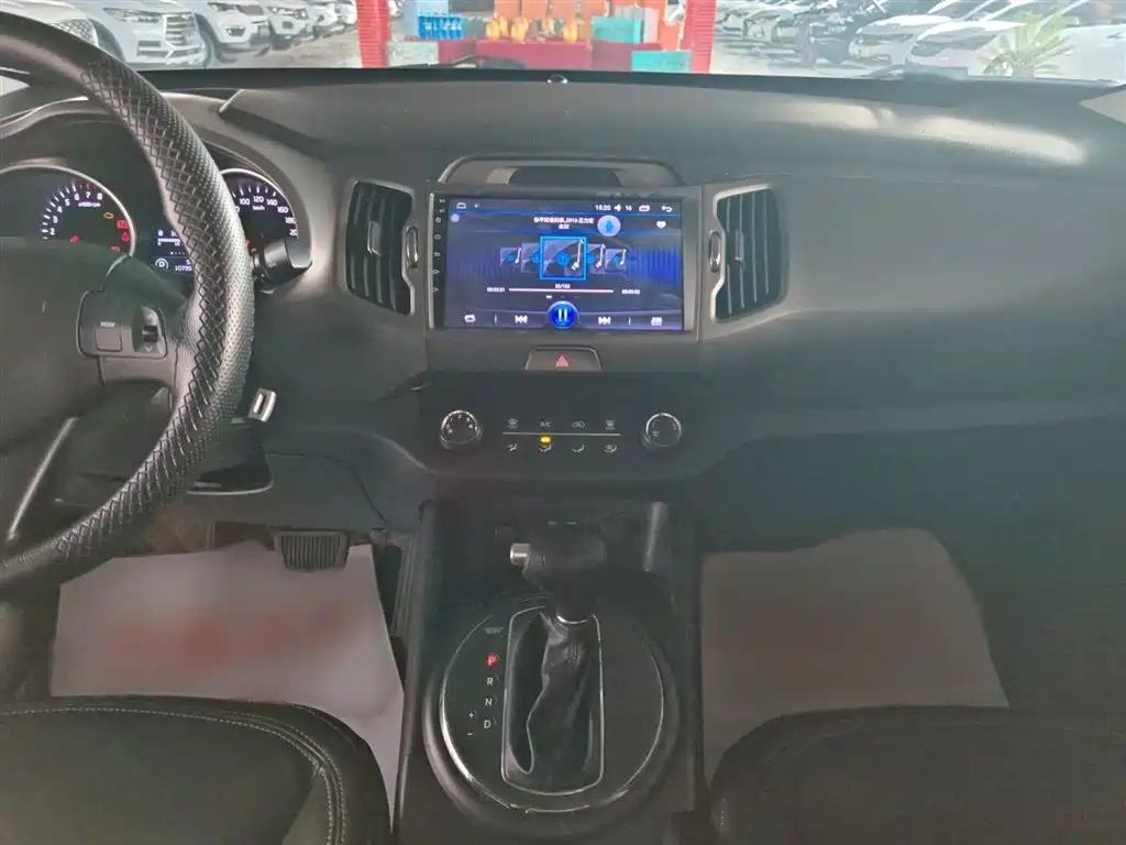 Kia Sportage 2016 2.0L Automatic 2WD GL фото 2