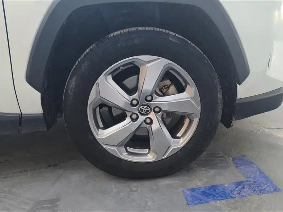 Toyota RAV4 Rongfang 2021 2.0L CVT 2WD Trend PLUS фото 6