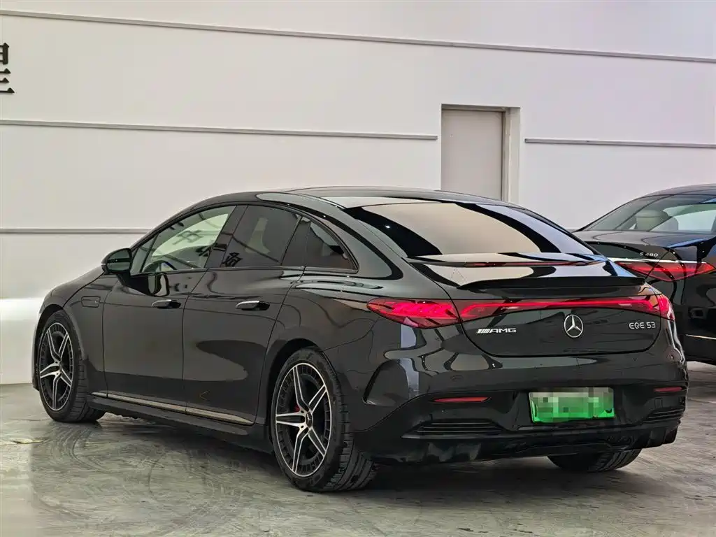 MERCEDES-BENZ EQE AMG