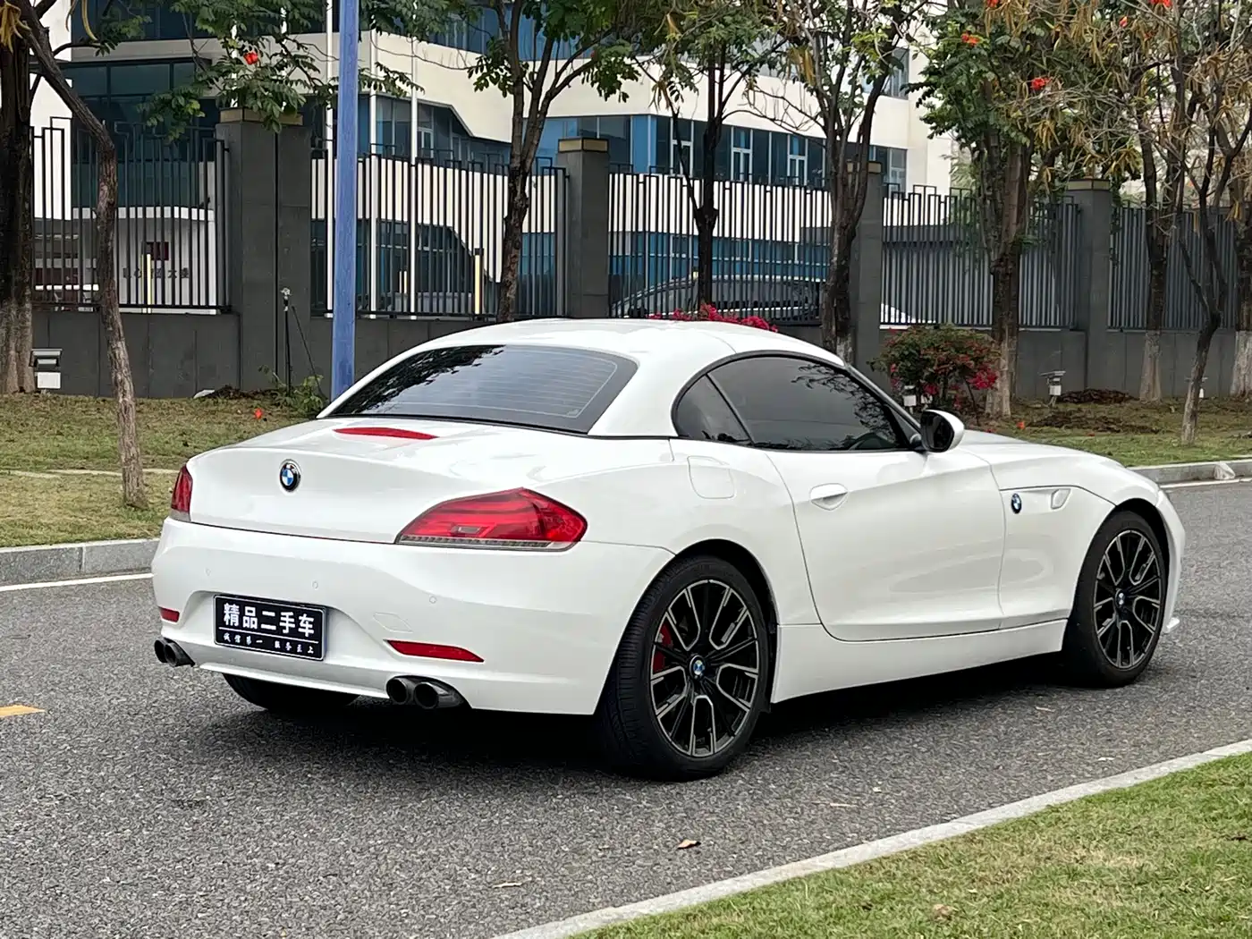 BMW Z4 2012 sDrive28i Leading фото 7