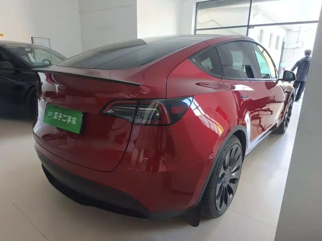 Photo 7 - Tesla Model Y
