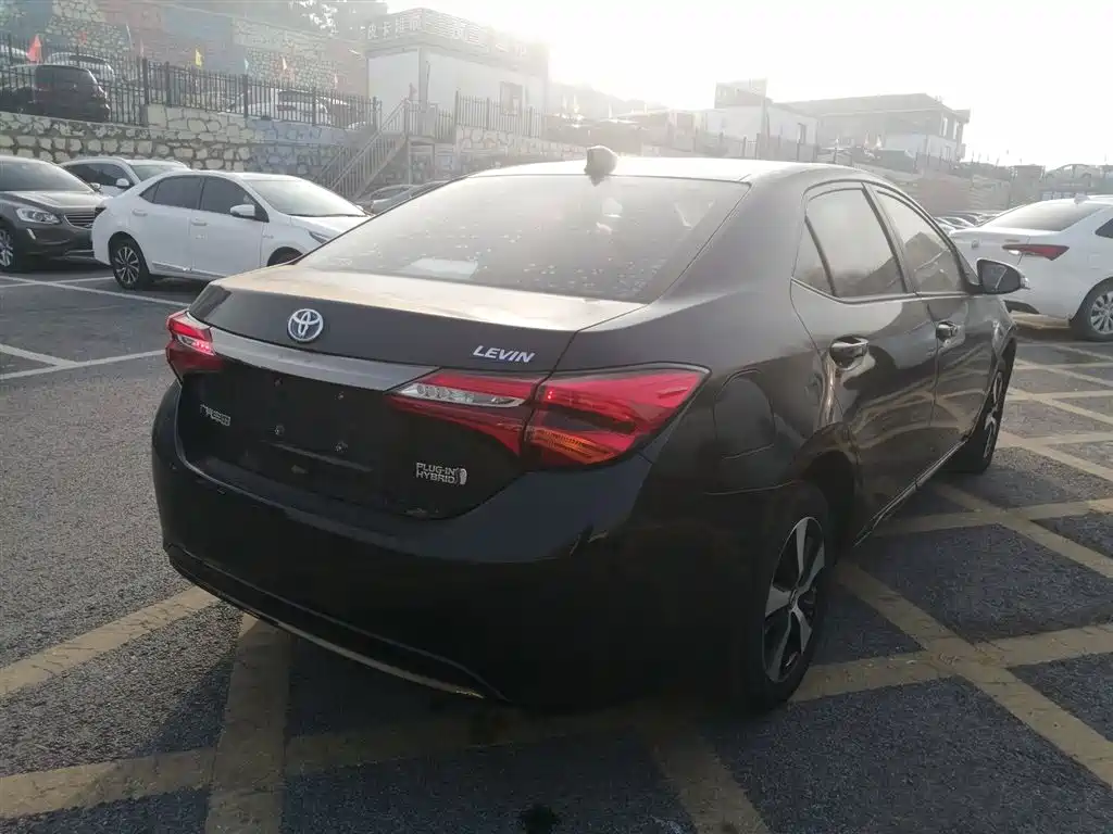 Toyota Levin Twin Engine E+ 2019 1.8PH GS E-CVT Elite Edition фото 23