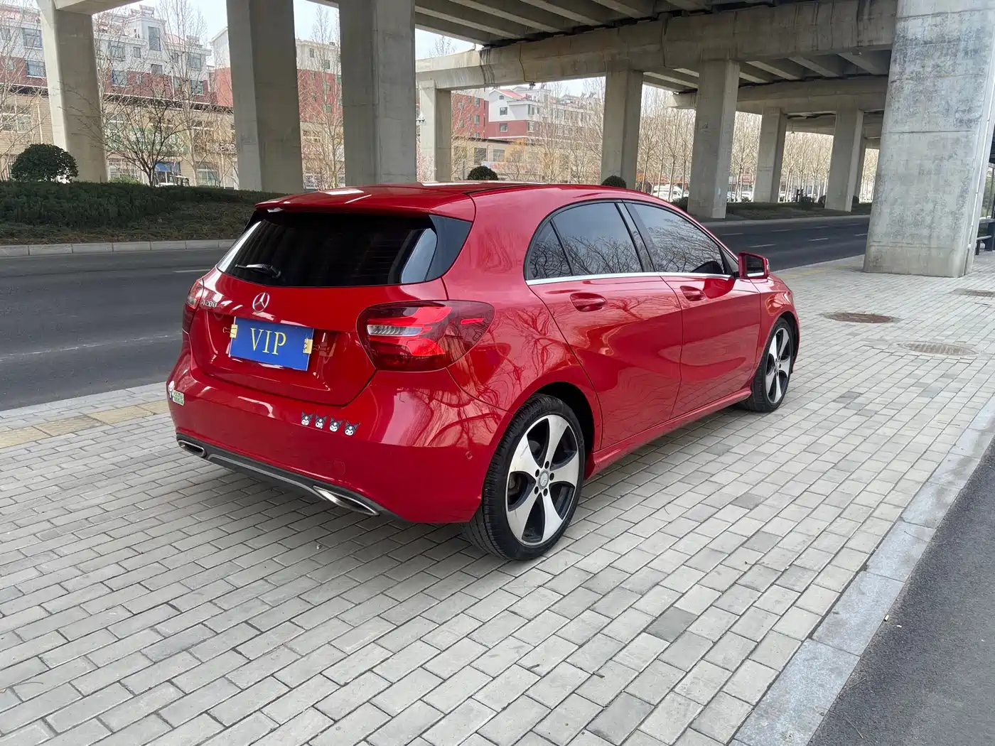 Mercedes-Benz A-Class (Import) 2016 A 200 Fashion фото 3