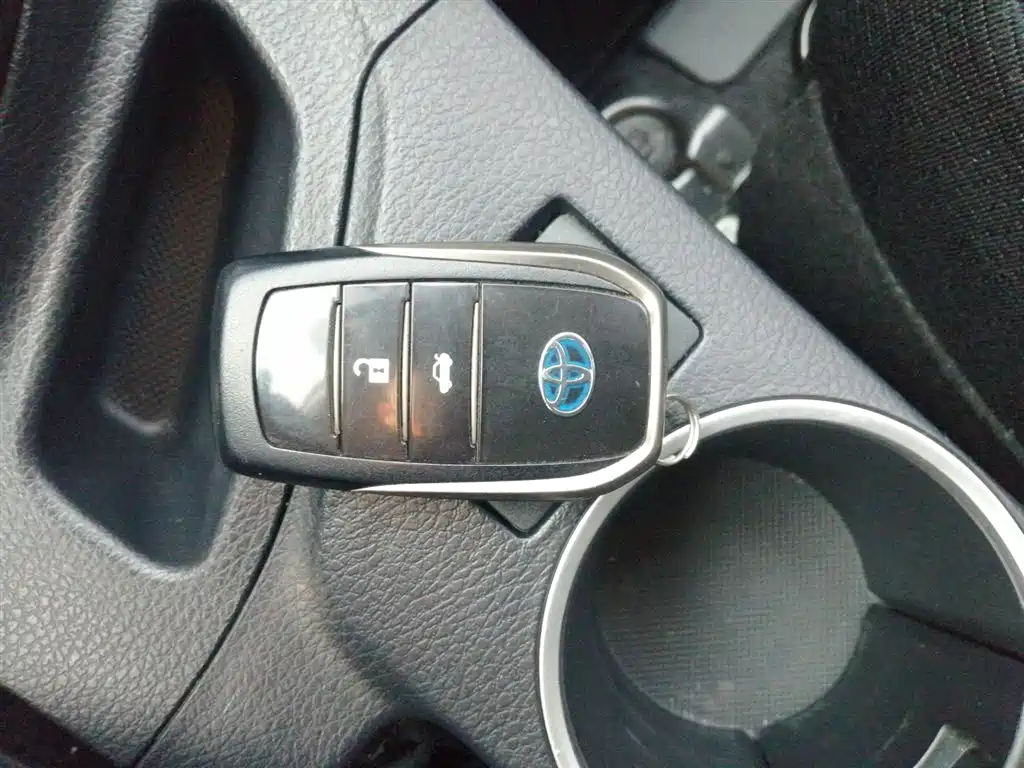 Toyota Levin Twin Engine E+ 2019 1.8PH GS E-CVT Elite Edition фото 11