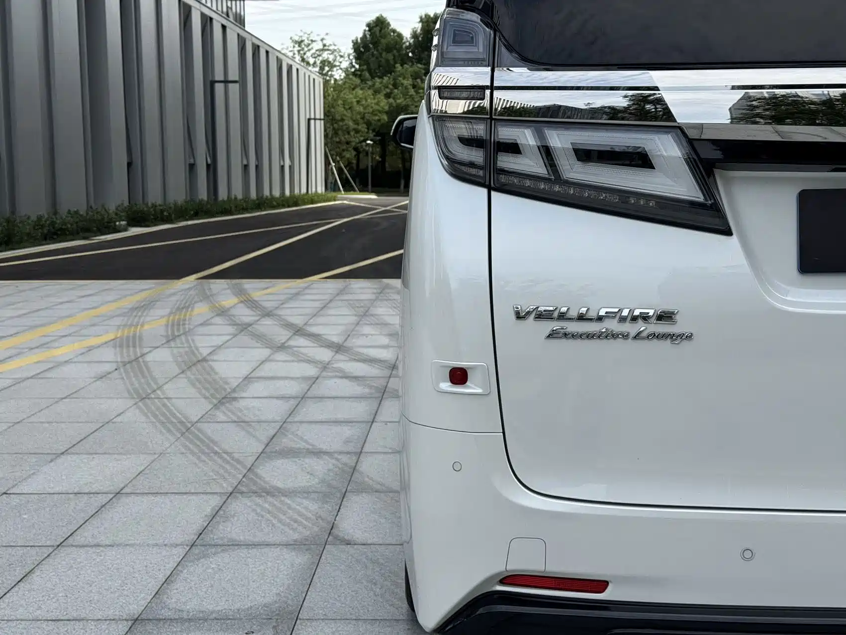 Фото 9 - Toyota Vellfire