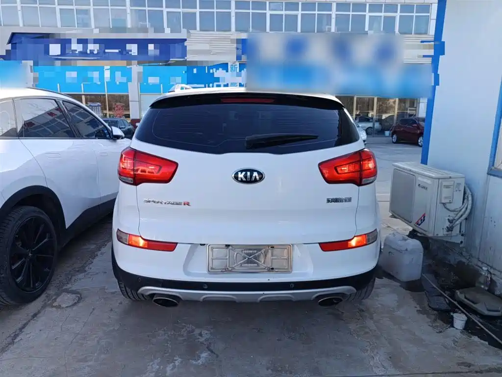 Kia Sportage 2015 2.0L Automatic 2WD DLX фото 6