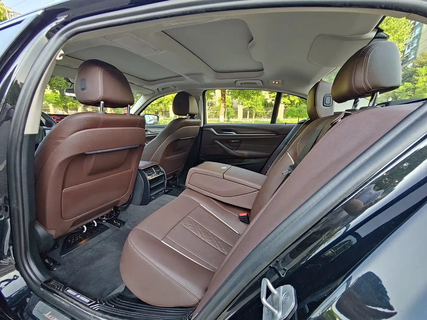BMW 5 Series 2021 530Li Leading Luxury Package фото 12
