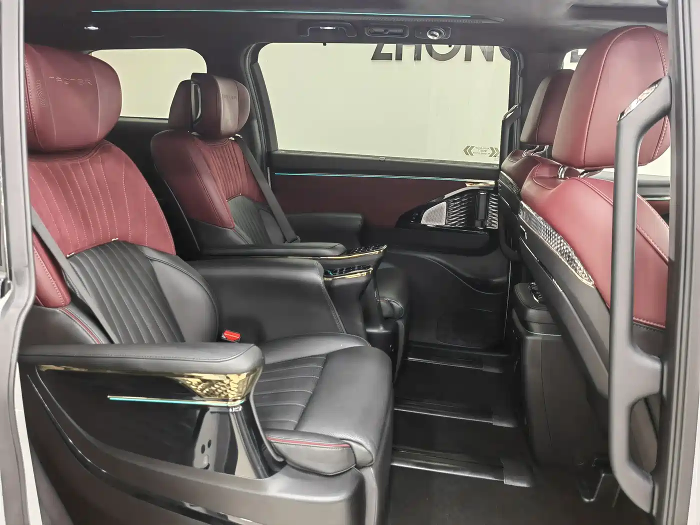 GAC Trumpchi Trumpchi M8 2023 Model Master Series 400T Flagship Edition фото 17