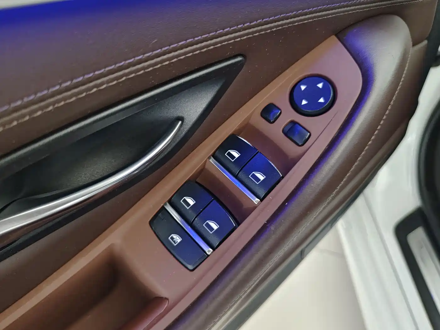 BMW 5 Series 2017 525Li Luxury Design Package фото 17