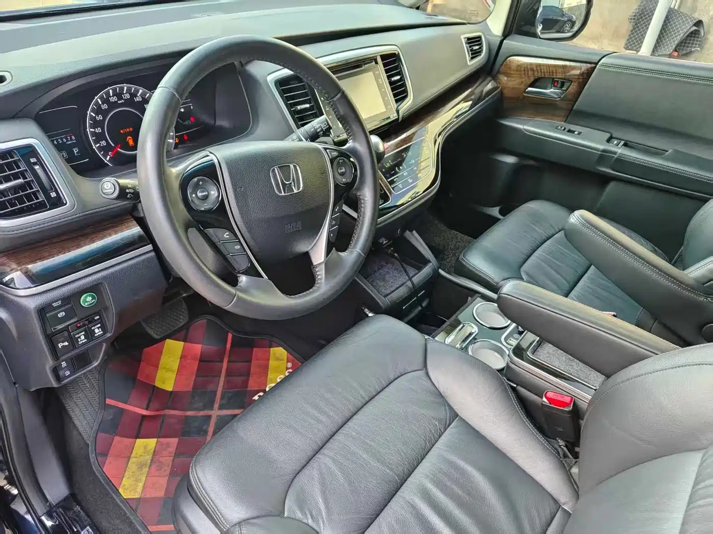 Photo 10 - Honda Odyssey