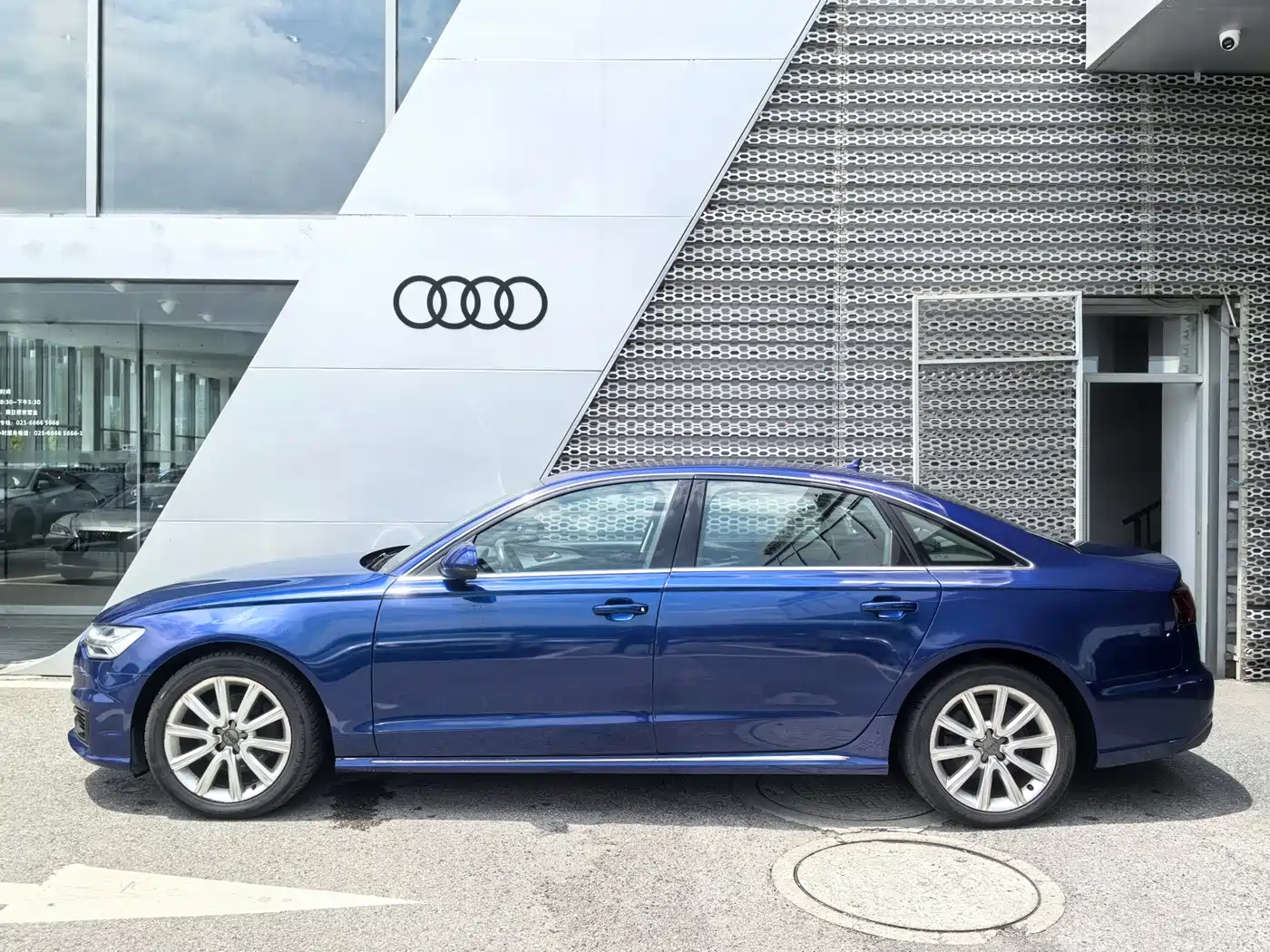 Фото 4 - Audi A6L