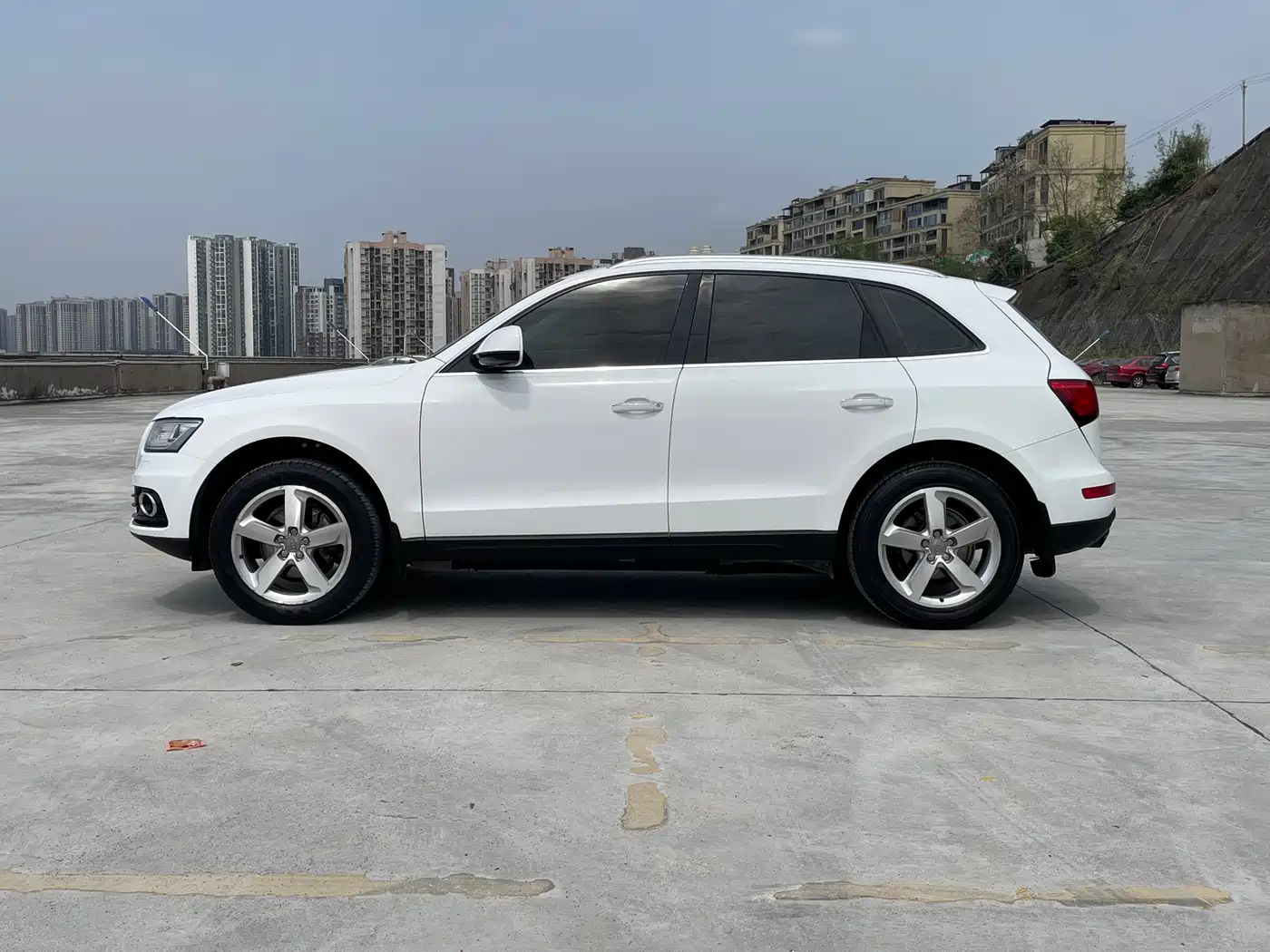 Audi Q5 2016 40 TFSI Technology Model фото 4