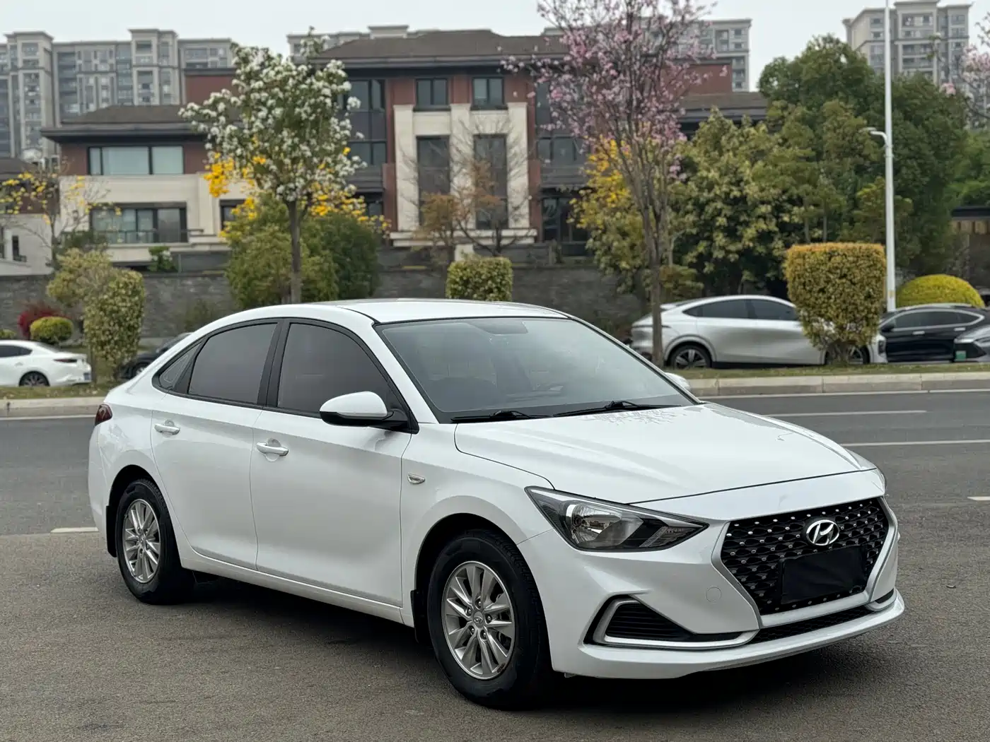 HYUNDAI YUEDONG