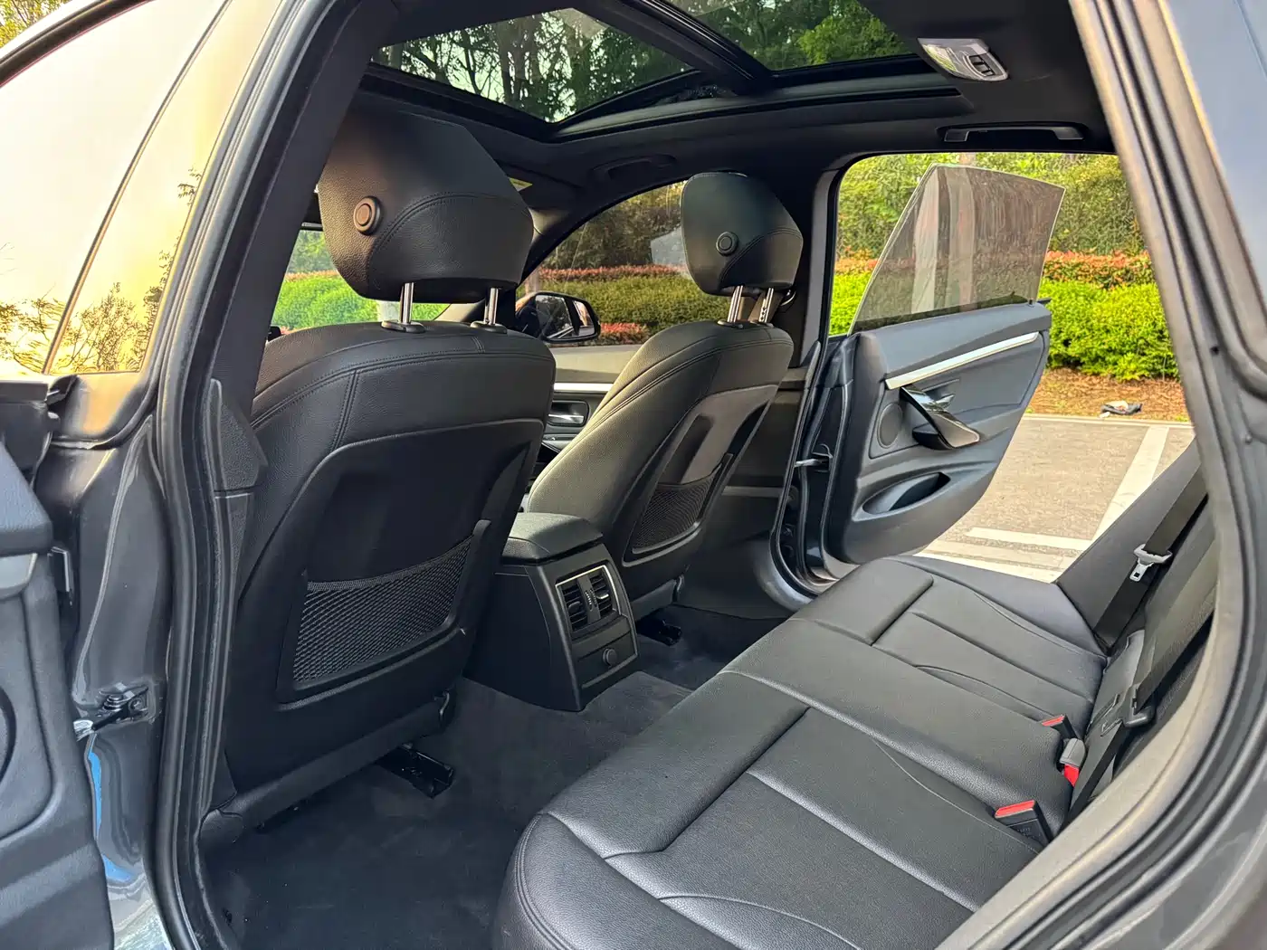BMW 3 Series GT 2020 320i M Sport Package фото 13