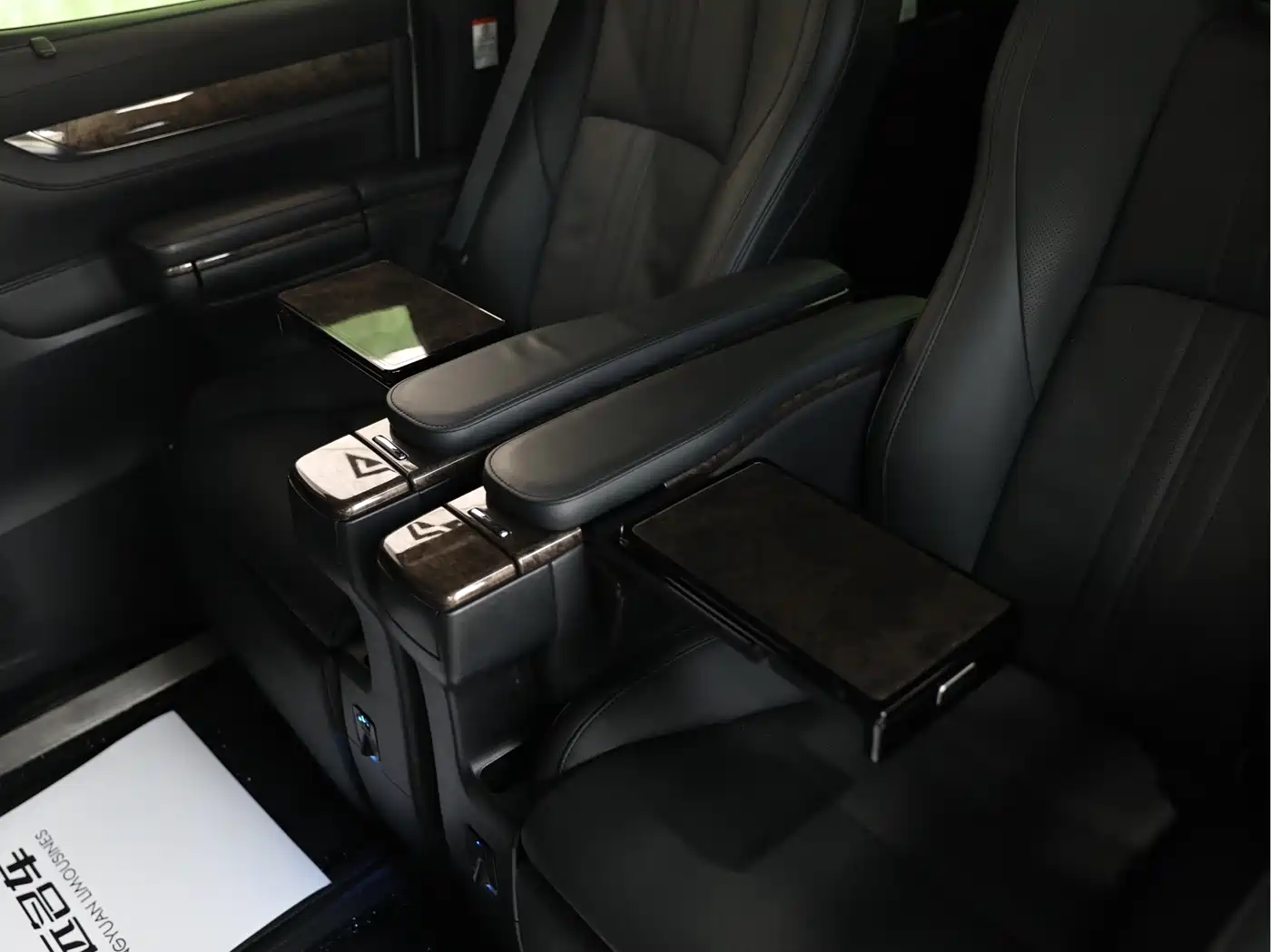 Toyota Alphard 2020 Hybrid 2.5L Premium Edition фото 14