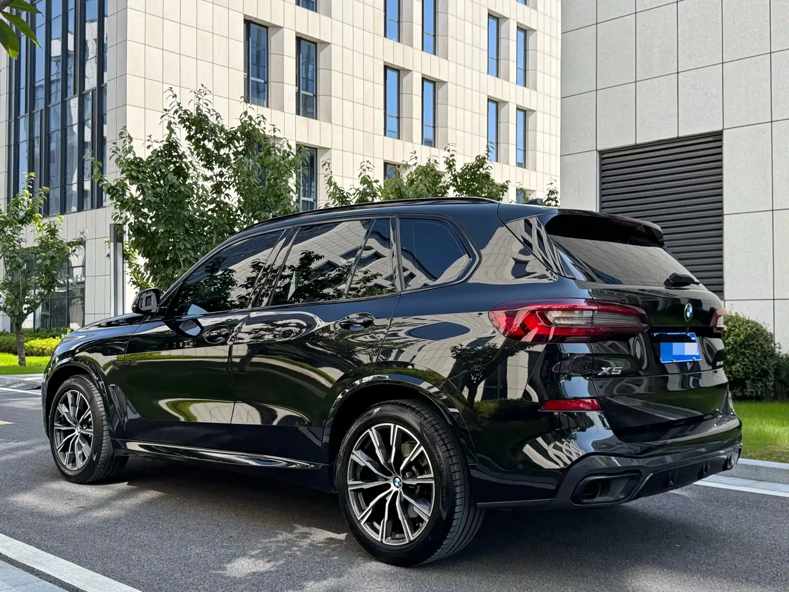 Photo 4 - BMW X5 (Import)