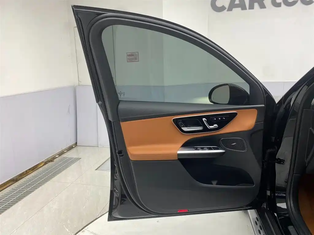 Mercedes-Benz GLC 2025 Model Year GLC 260 L 4MATIC Dynamic фото 16