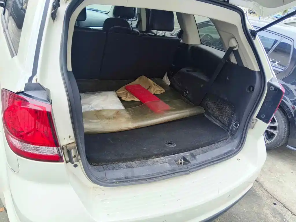 Dodge Journey 2014 2013 Model 2.4L 2WD Premium Edition