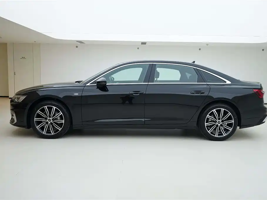 Audi A6L 2025 Model Year Facelift 45 TFSI quattro Premium Sport фото 3