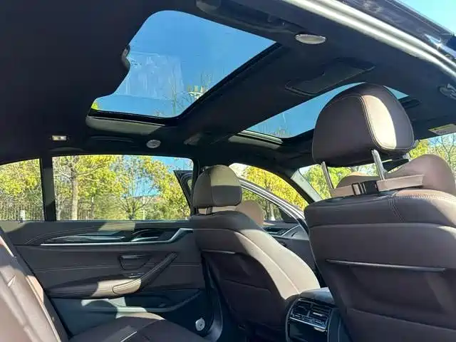 BMW 5 Series 2022 530Li Leading Luxury Package фото 7